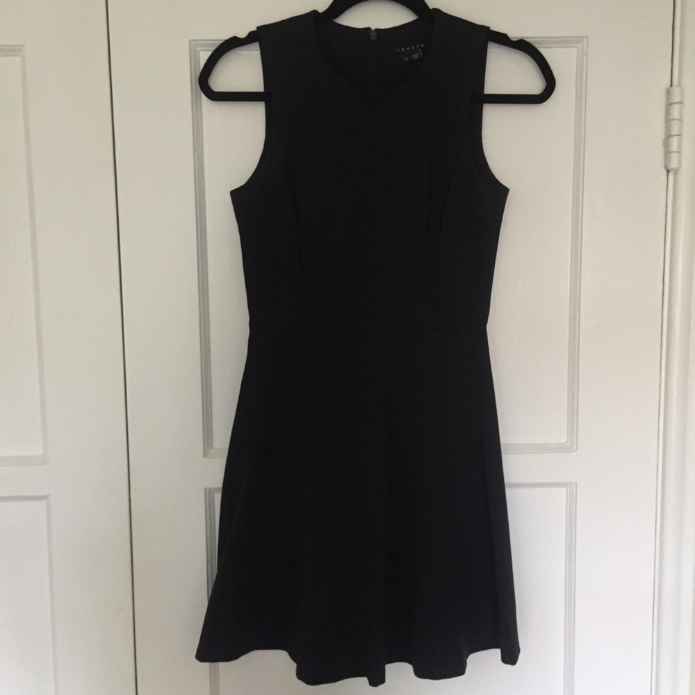 Theory little black A-line sleeveless dress sz0